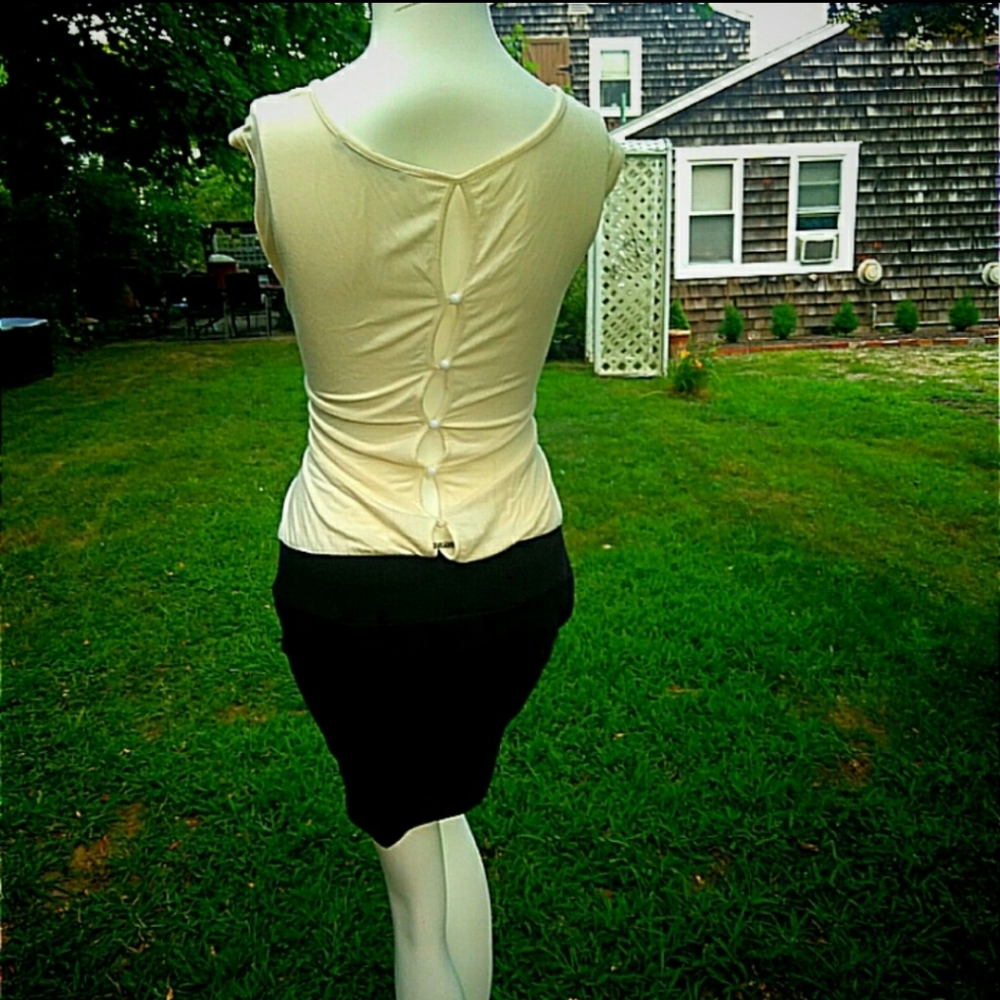 Button back tee dress